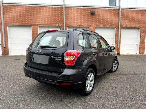 Dark Gray Metallic 2015 Subaru Forester 2.5i