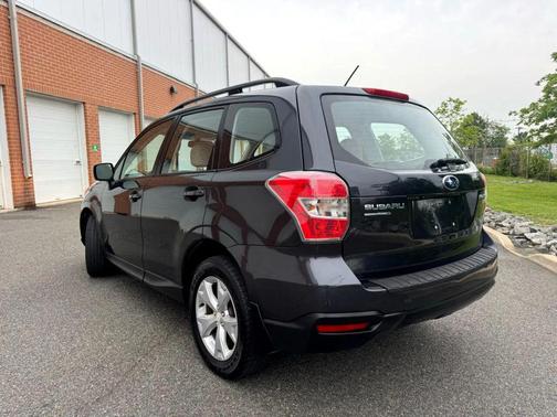 Dark Gray Metallic 2015 Subaru Forester 2.5i