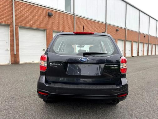Dark Gray Metallic 2015 Subaru Forester 2.5i