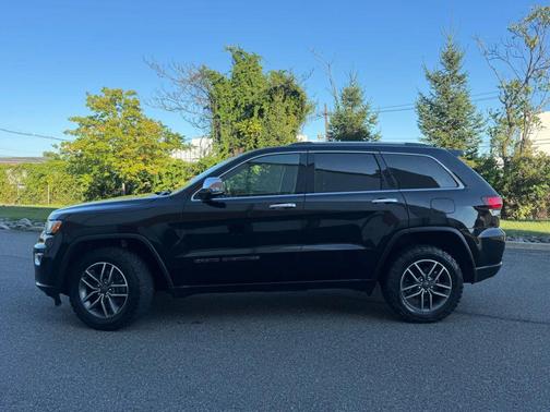 Diamond Black Crystal Pearlcoat 2020 Jeep Grand Cherokee Limited