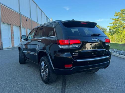 Diamond Black Crystal Pearlcoat 2020 Jeep Grand Cherokee Limited