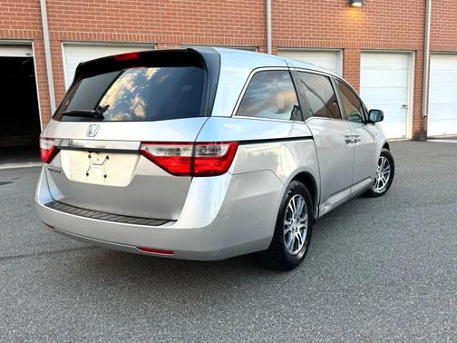 Alabaster Silver Metallic 2012 Honda Odyssey EX-L