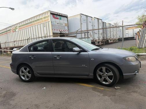 Titanium Gray Metallic 2004 Mazda Mazda3 s
