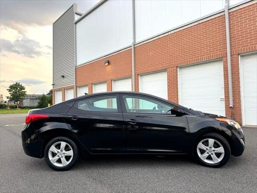2012 Hyundai ELANTRA Limited