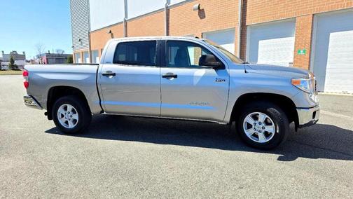 Magnetic Gray Metallic 2015 Toyota Tundra SR5