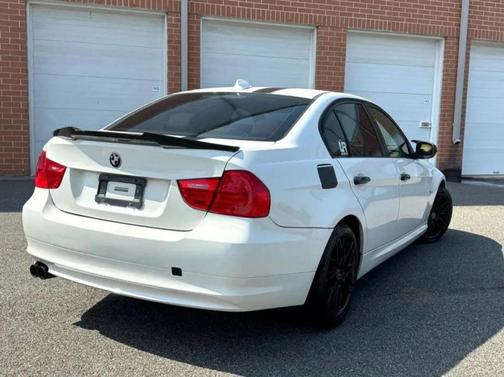 Alpine White 2009 BMW 328 328i