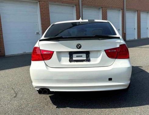 Alpine White 2009 BMW 328 328i