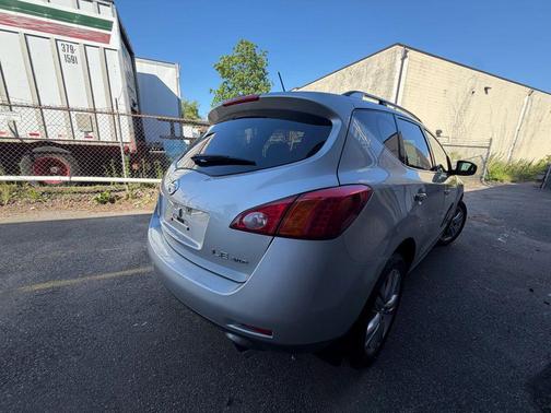 2010 Nissan Murano LE