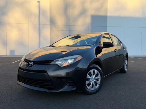 Black Sand Pearl 2016 Toyota Corolla L