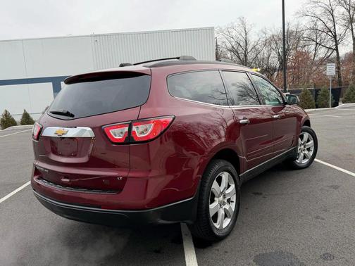 Siren Red Tintcoat 2017 Chevrolet Traverse 1LT