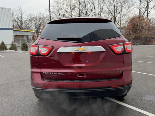 Siren Red Tintcoat 2017 Chevrolet Traverse 1LT