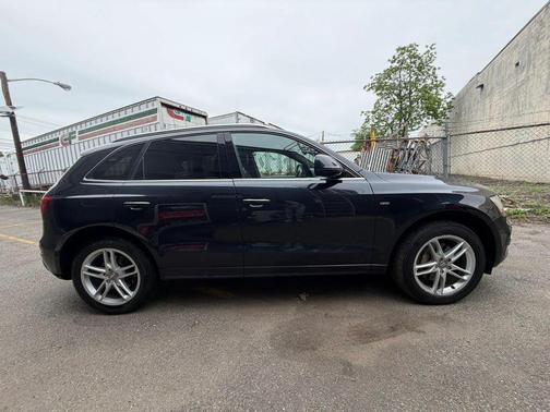 Blue 2016 Audi Q5 3.0T Premium Plus