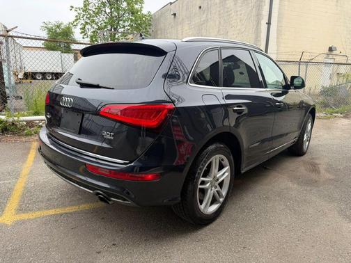 Blue 2016 Audi Q5 3.0T Premium Plus