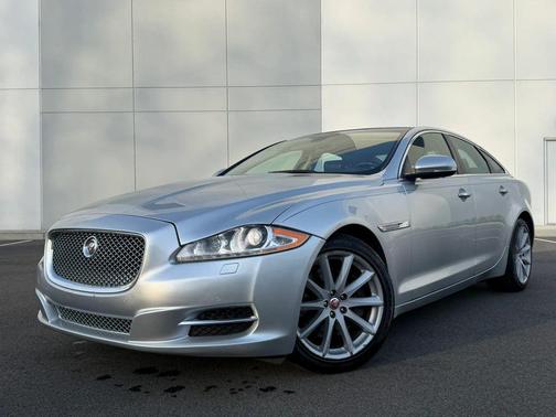 Rhodium Silver Metallic 2015 Jaguar XJ Base