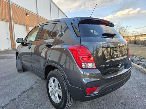 Nightfall Gray Metallic 2019 Chevrolet Trax LS