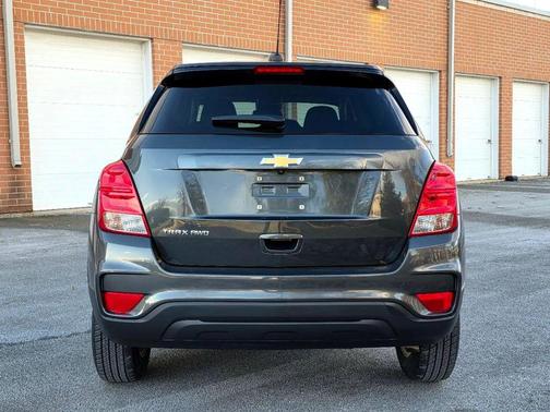 Nightfall Gray Metallic 2019 Chevrolet Trax LS