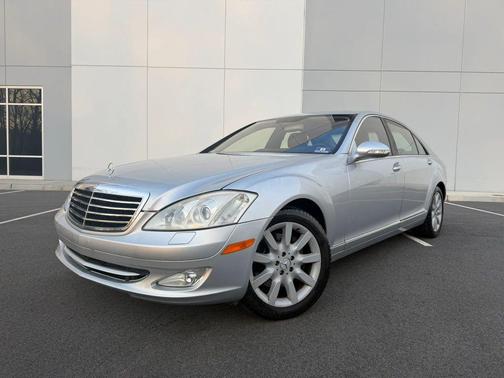 Silver 2007 Mercedes-Benz S-Class S 550 Sedan 4D