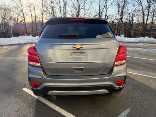 Satin Steel Metallic 2020 Chevrolet Trax LT