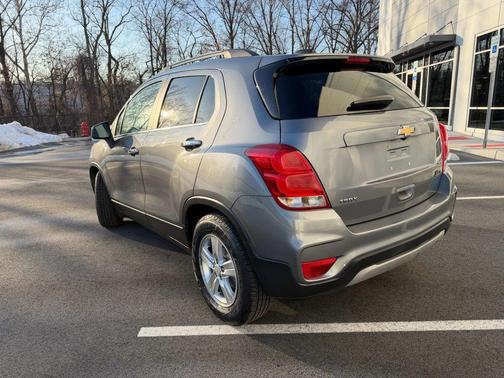 Satin Steel Metallic 2020 Chevrolet Trax LT