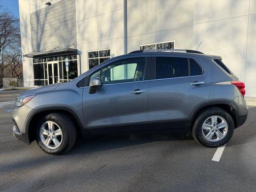 Satin Steel Metallic 2020 Chevrolet Trax LT