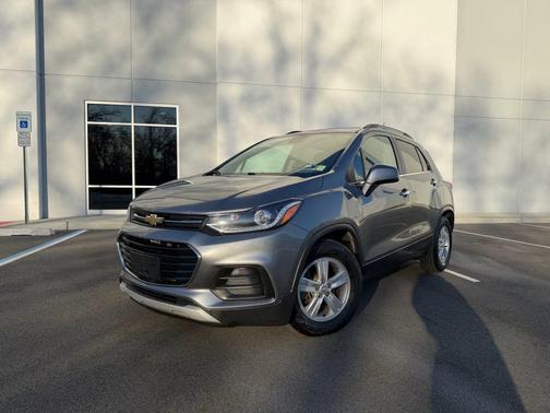 Satin Steel Metallic 2020 Chevrolet Trax LT