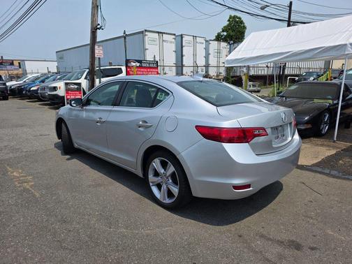 2014 Acura ILX 2.0L Technology