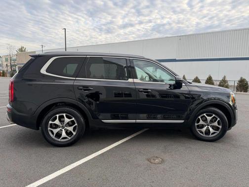Ebony Black 2020 Kia Telluride EX