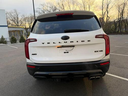 Glacial White Pearl 2021 Kia Telluride SX