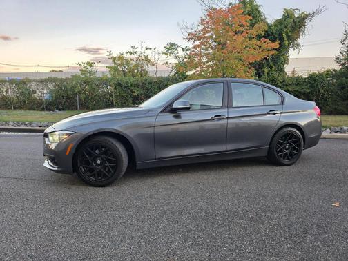 Mineral Gray Metallic 2018 BMW 320 i