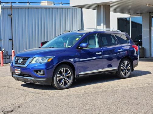 2017 Nissan Pathfinder Platinum