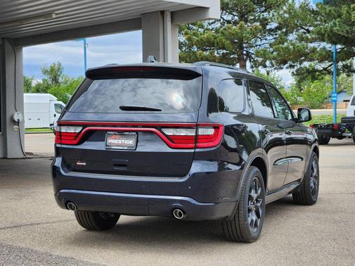 Night 2026 Dodge Durango GT HEMI V8
