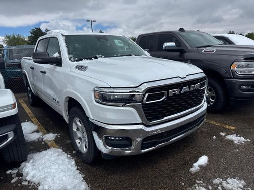 Bright White Clearcoat 2025 RAM 1500 Big Horn/Lone Star