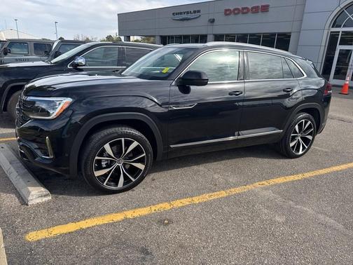 2024 Volkswagen Atlas Cross Sport 2.0T SEL Premium R-Line