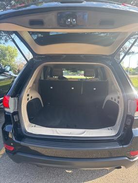 2018 Jeep Grand Cherokee Laredo E