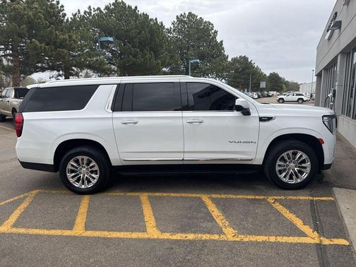 2021 GMC Yukon XL SLT