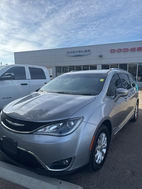 2018 Chrysler Pacifica Touring-L