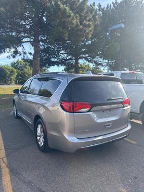 2018 Chrysler Pacifica Touring-L