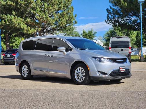 2018 Chrysler Pacifica Touring-L