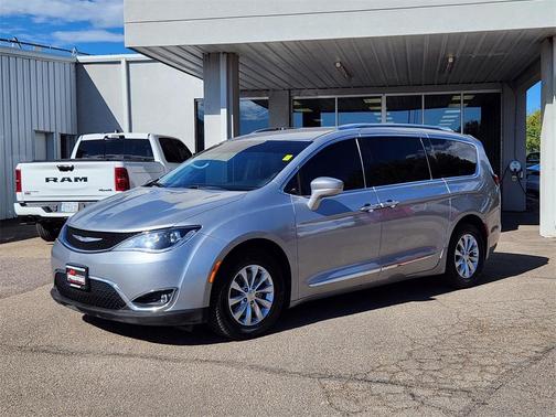 2018 Chrysler Pacifica Touring-L