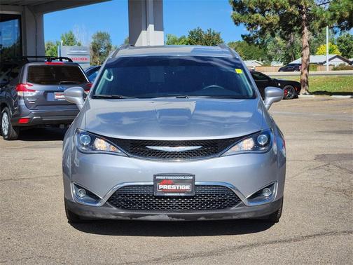 2018 Chrysler Pacifica Touring-L