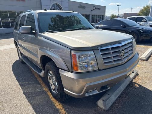2003 Cadillac Escalade Base