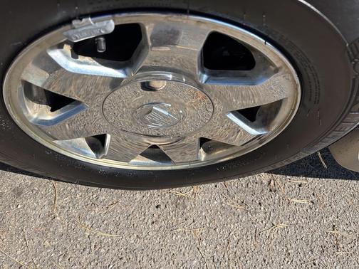 2003 Cadillac Escalade Base