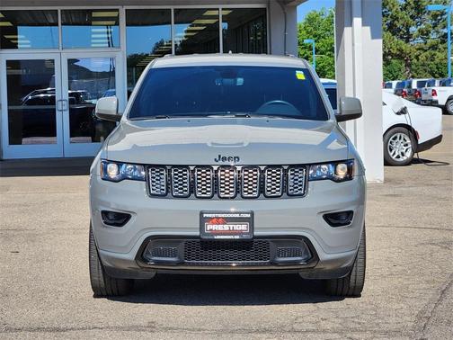 2022 Jeep Grand Cherokee WK Laredo