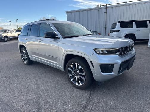 2022 Jeep Grand Cherokee Overland