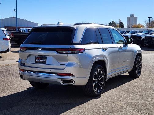 2022 Jeep Grand Cherokee Overland