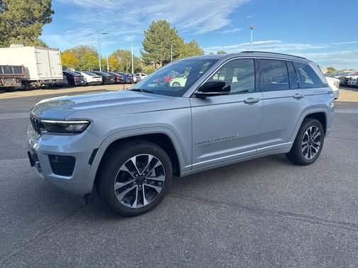 2022 Jeep Grand Cherokee Overland