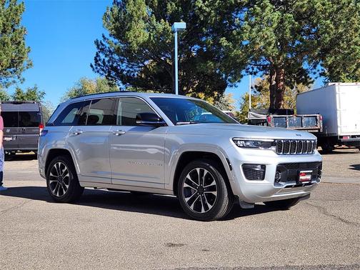 2022 Jeep Grand Cherokee Overland