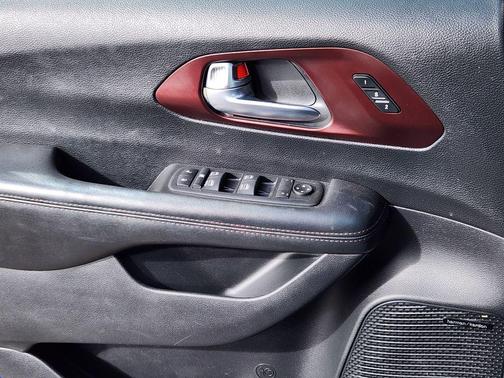 2020 Chrysler Pacifica Touring-L Plus