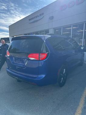 2020 Chrysler Pacifica Touring-L Plus