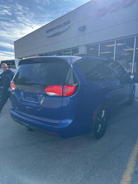 2020 Chrysler Pacifica Touring-L Plus